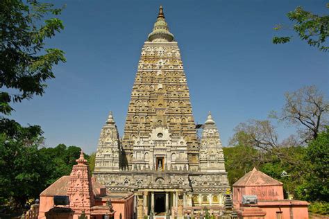 Travel Guide: Planning Your Visit to the Mahabodhi Tree